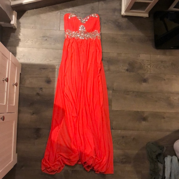 Strapless dress - Picture 2 of 5